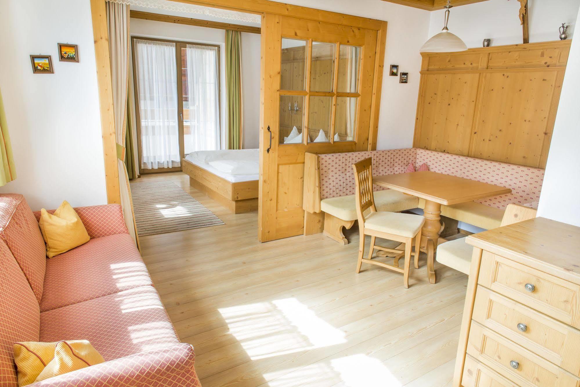Das Gaestehaus Schneider Am Dorfplatz Alpbach Zewnętrze zdjęcie