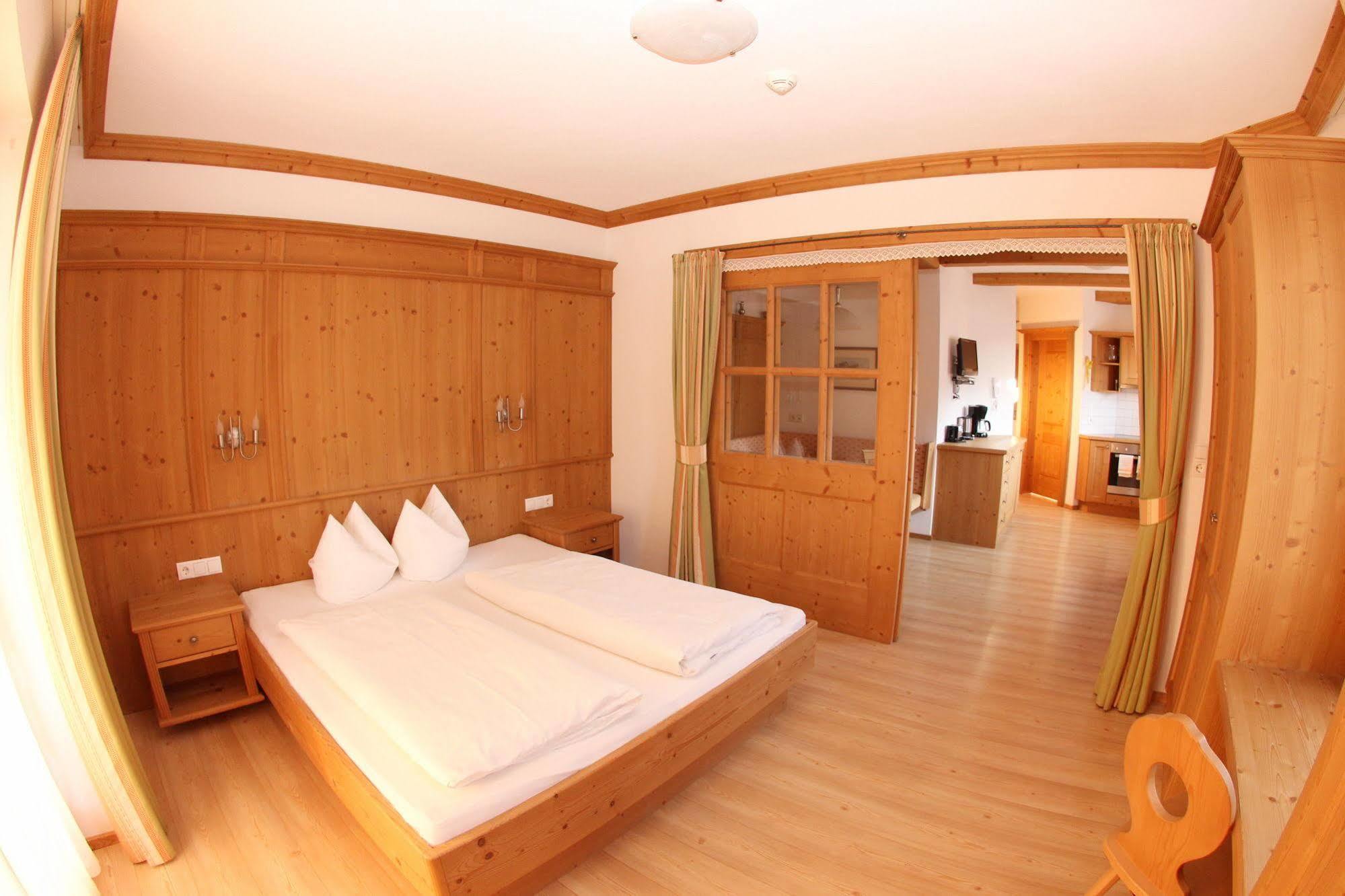 Das Gaestehaus Schneider Am Dorfplatz Alpbach Zewnętrze zdjęcie