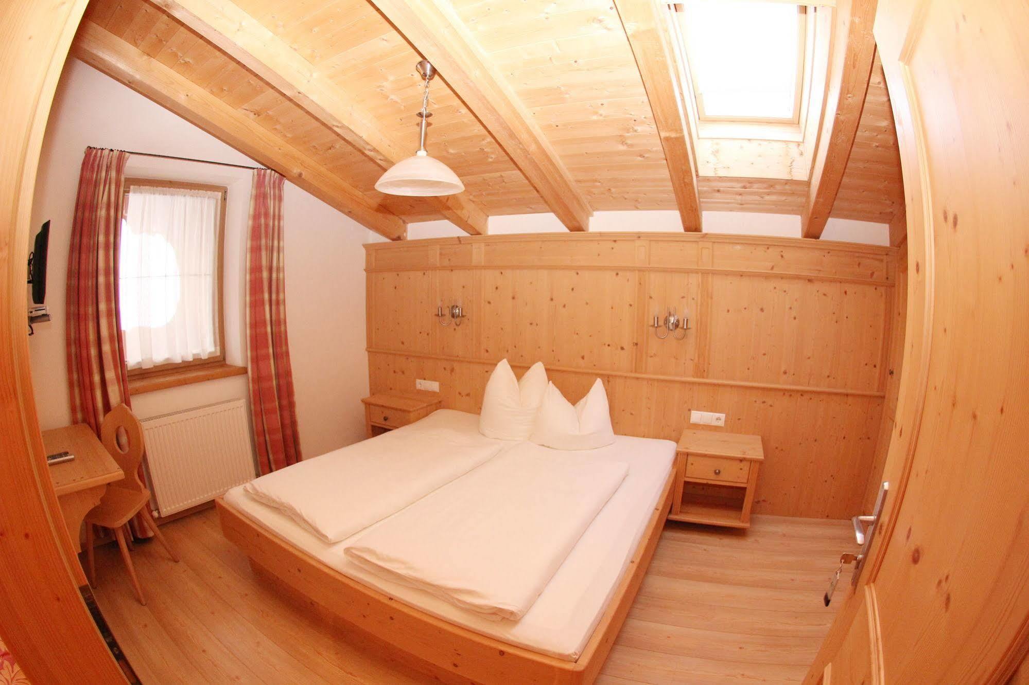 Das Gaestehaus Schneider Am Dorfplatz Alpbach Zewnętrze zdjęcie